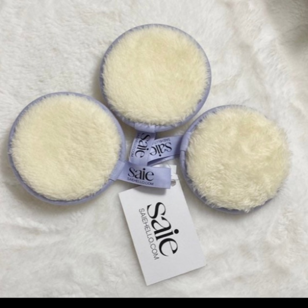 NEW* SAIE REUSABLE BEAUTY ROUNDS